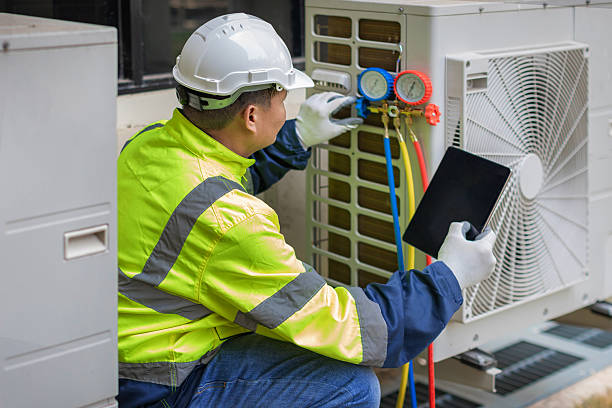 Professional Hvac technician working in Bridgewater, VA